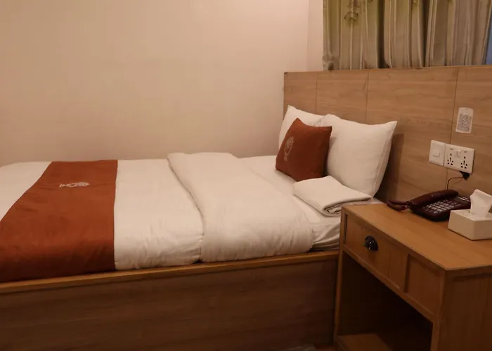 Oyo 820 Natraj Hotel