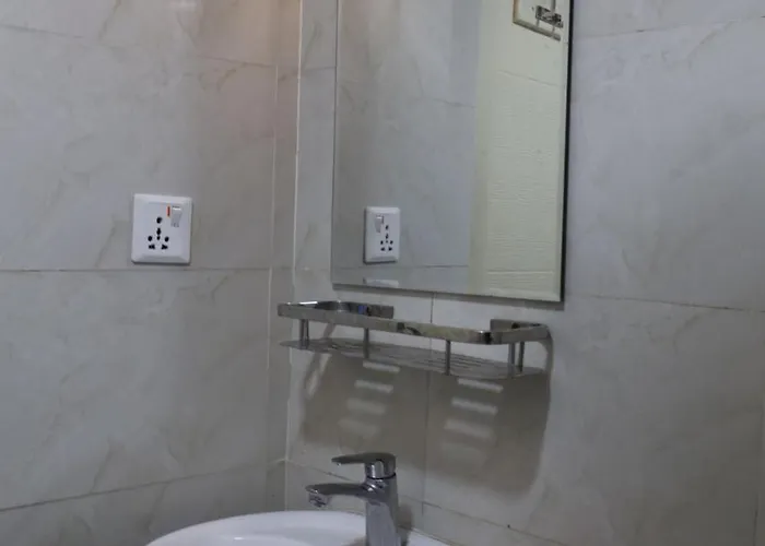 Oyo 820 Natraj Hotel 3*